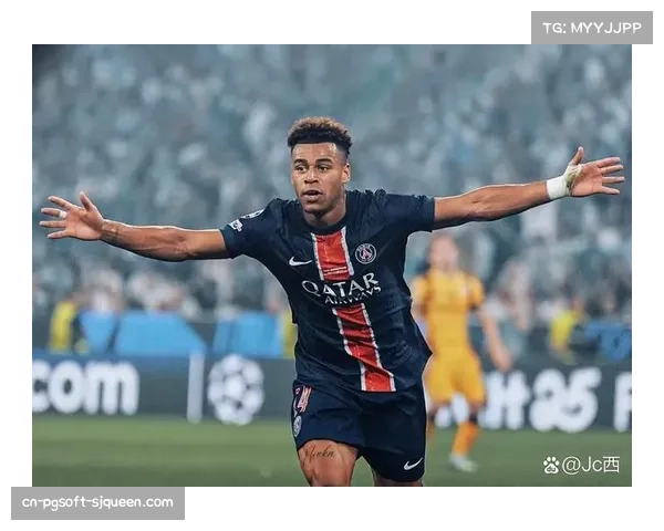 洲际杯决赛现争议判罚，VAR复核取消巴黎进球引热议