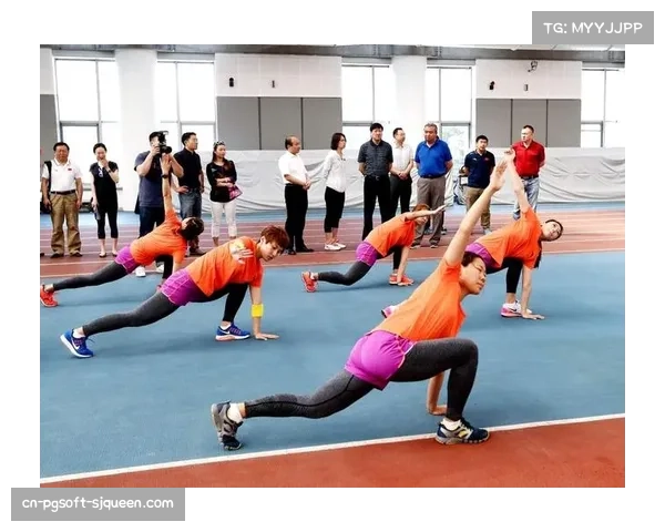 为备战奥运，多国举重队选择在昆明高原训练基地进行拉练